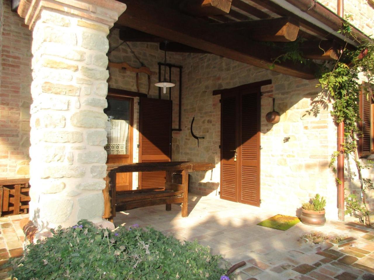 Casale San Martino Agriturismo Bio Sant'Angelo in Pontano Exterior foto