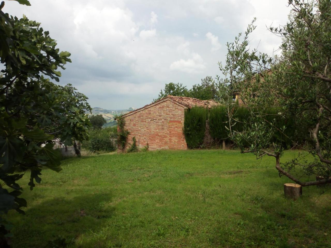 Casale San Martino Agriturismo Bio Sant'Angelo in Pontano Exterior foto